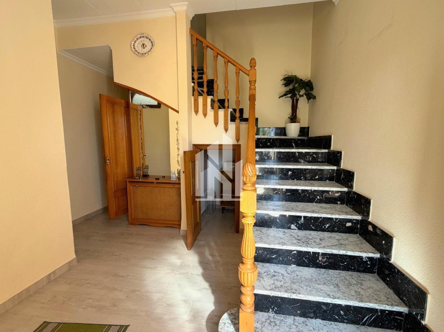 CHALET ADOSADO EN VENTA EN LILLO